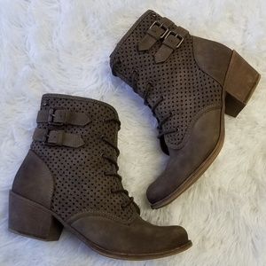 Roxy Vargus low heel lace up bootie